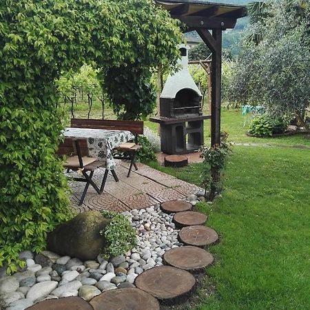 La Casa Nel Verde Arco Bagian luar foto