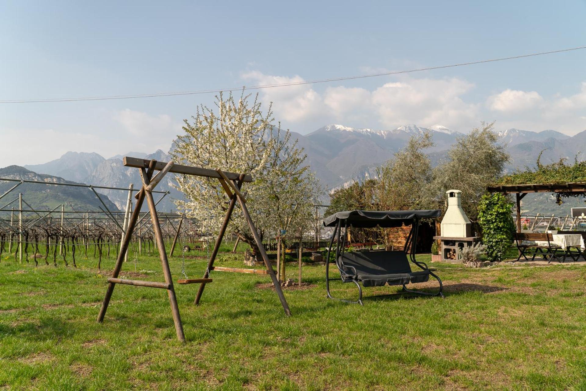 La Casa Nel Verde Arco Bagian luar foto